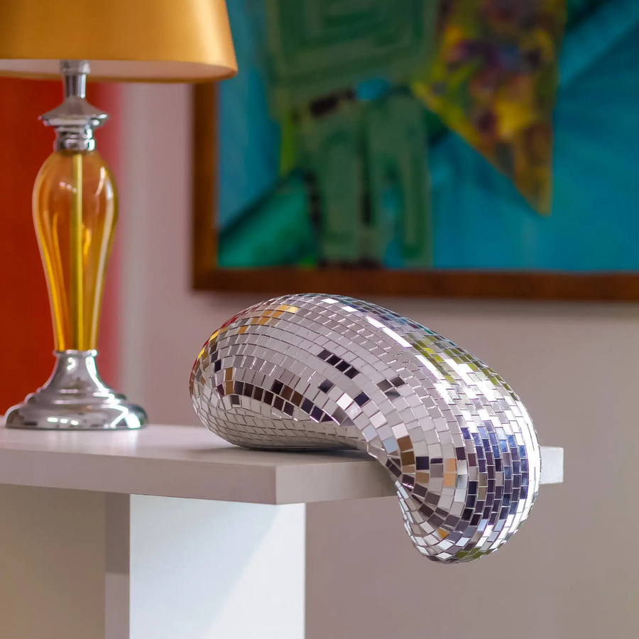 FluxGlow - dynamische schmelzende Skulptur mit interaktiven Lichteffekten