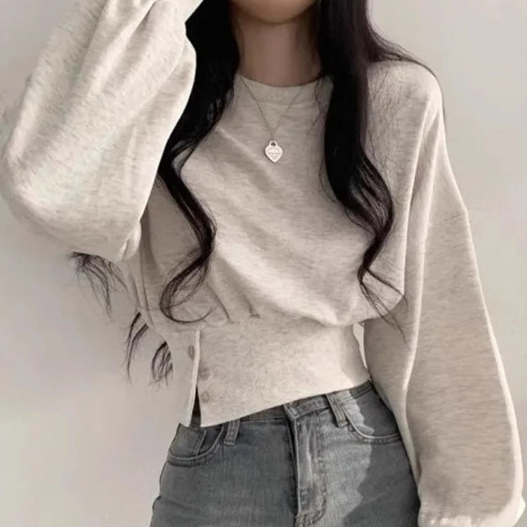 Ava Lässiges Langarm-Sweatshirt mit Gürtel- und Knopfdetail