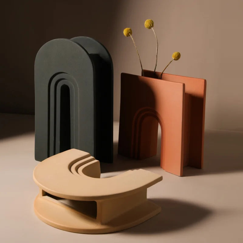 GeoSculpt Handgefertigte Keramikvase – Modernes Geometrisches Design