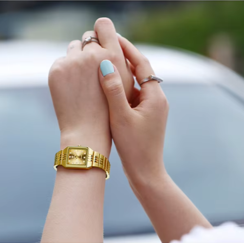 Aurora goldfarbene elegante Uhr - zeitloses Design für Frauen