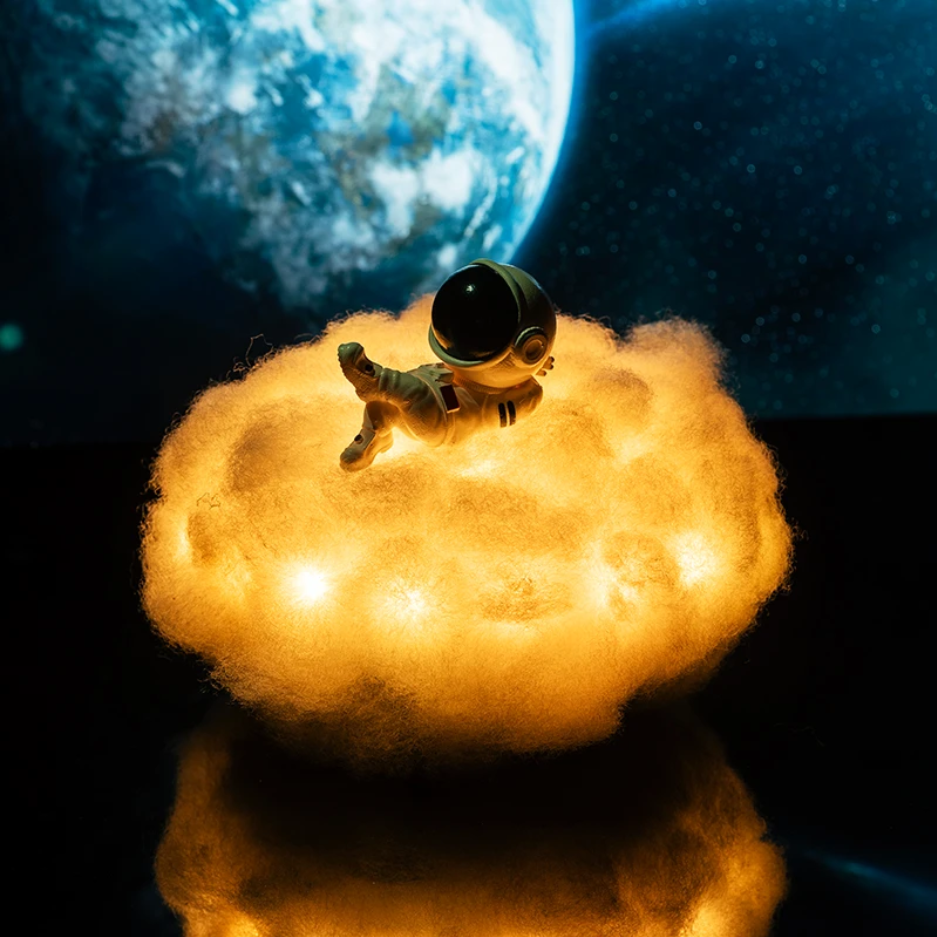 CosmicCloud - Astronauten Himmel Nachtlampe