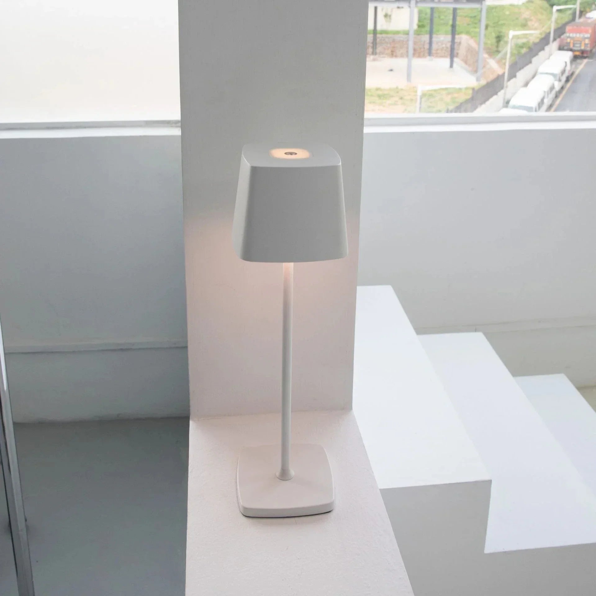 Moderne Tischlampe