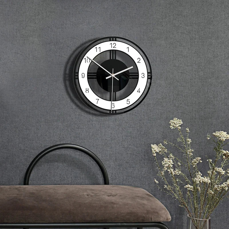 Monochrome Harmonie – Modern minimalistische Wanduhr