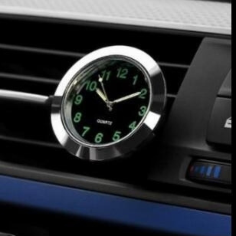 AutoTime Mini Analog-Uhr – Selbstklebendes und Stylisches Design für das Auto-Innenleben