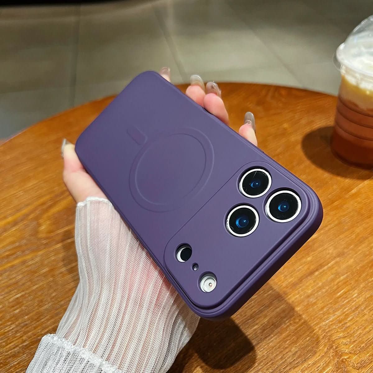 Veyno | Magnetische iPhone-Hülle aus weichem Silikon