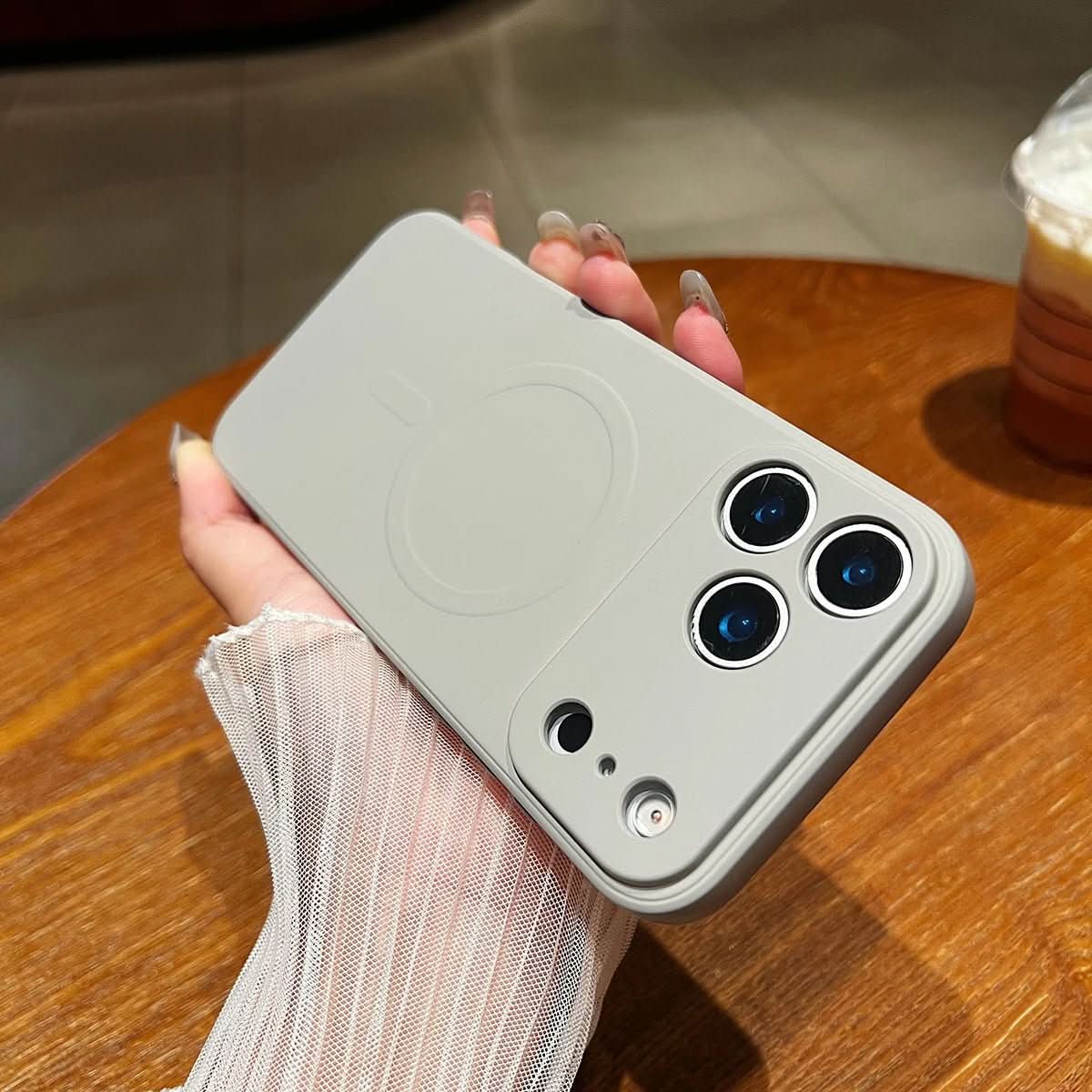 Veyno | Magnetische iPhone-Hülle aus weichem Silikon