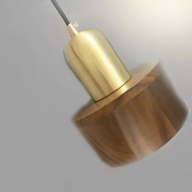 NordicLuxe Pendelleuchte – Elegante Holzbeleuchtung aus Walnuss für eine Gemütliche Atmosphäre