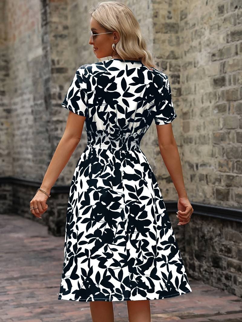 Ivy – Kurzärmliges Wickelkleid mit Blumenmuster