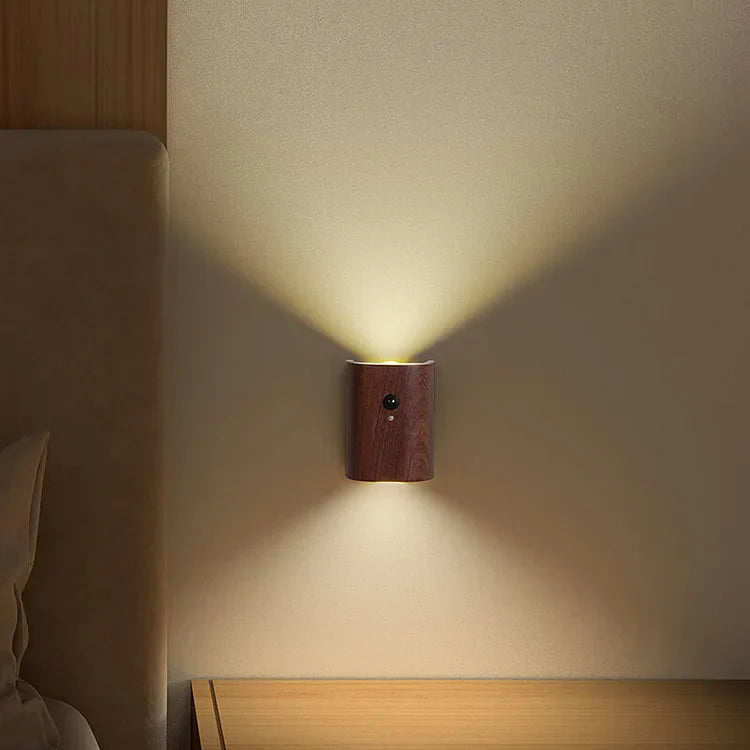 LumaSense - Magnetische Holz-Wandlampe mit Bewegungssensor