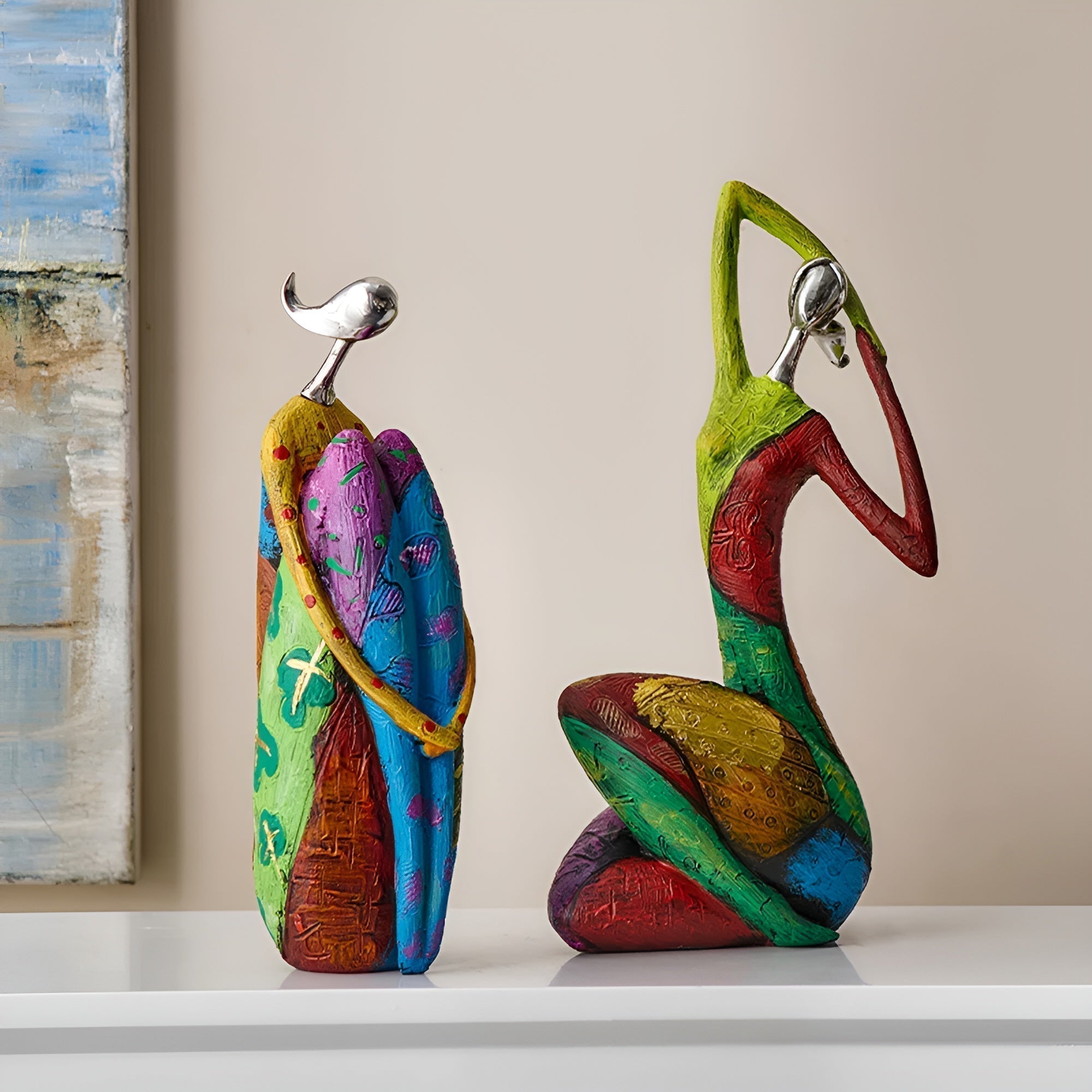 SculptaLume – Elegante Harzstatue für stilvolle Wohnkultur