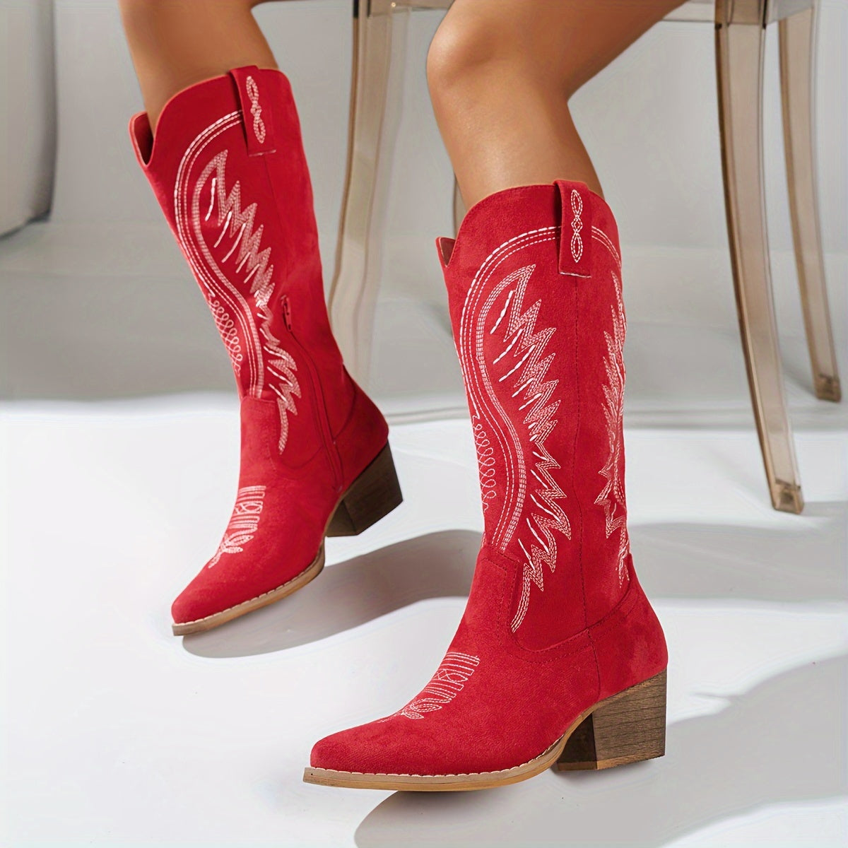 EmberGrace bestickte kniehohe Stiefel