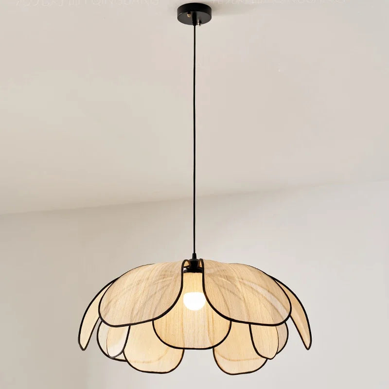 FloraGlow - Lotus-inspirierte Stoffpendel