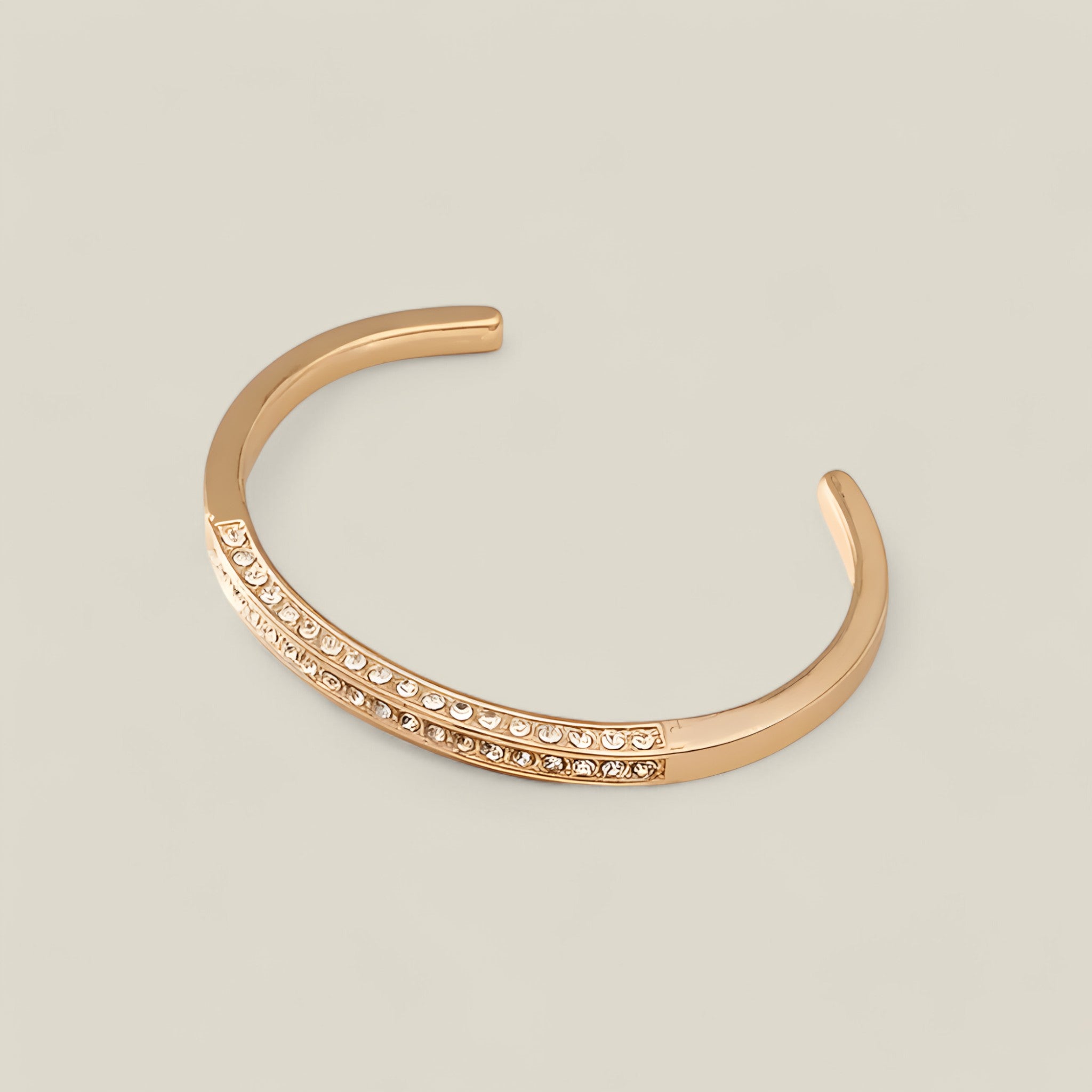Sierra vergoldetes Armband mit Stammesmuster