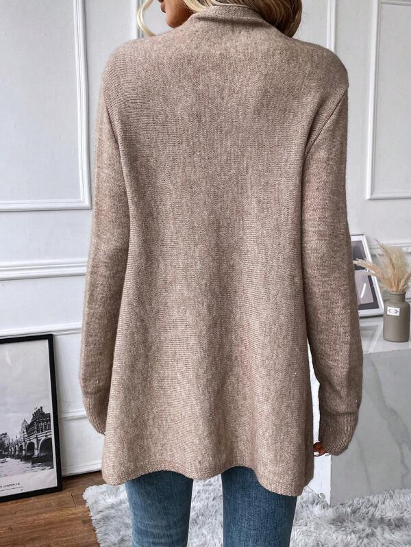 AutumnTrend® - Moderner Pullover mit langen Ärmeln und Schal