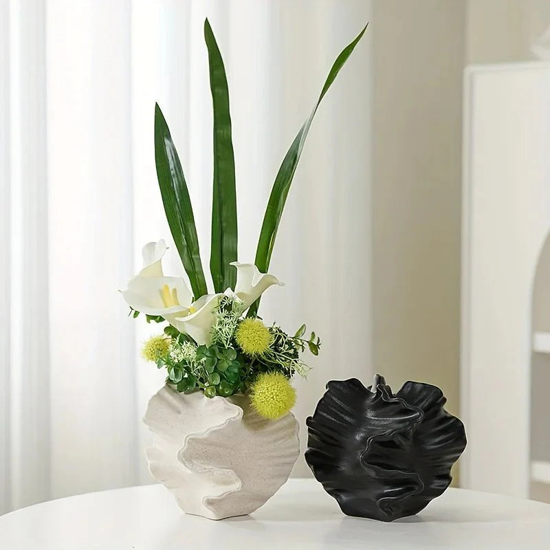 OceanBloom – Ökologische, schaleninspiriert Blumenvase mit gerafftem Rand