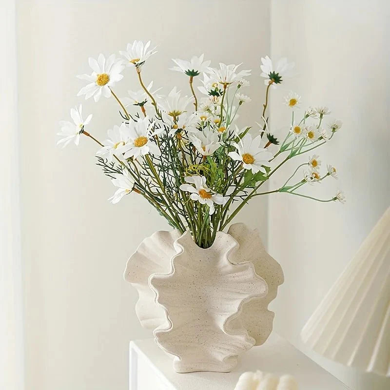 OceanBloom – Ökologische, schaleninspiriert Blumenvase mit gerafftem Rand
