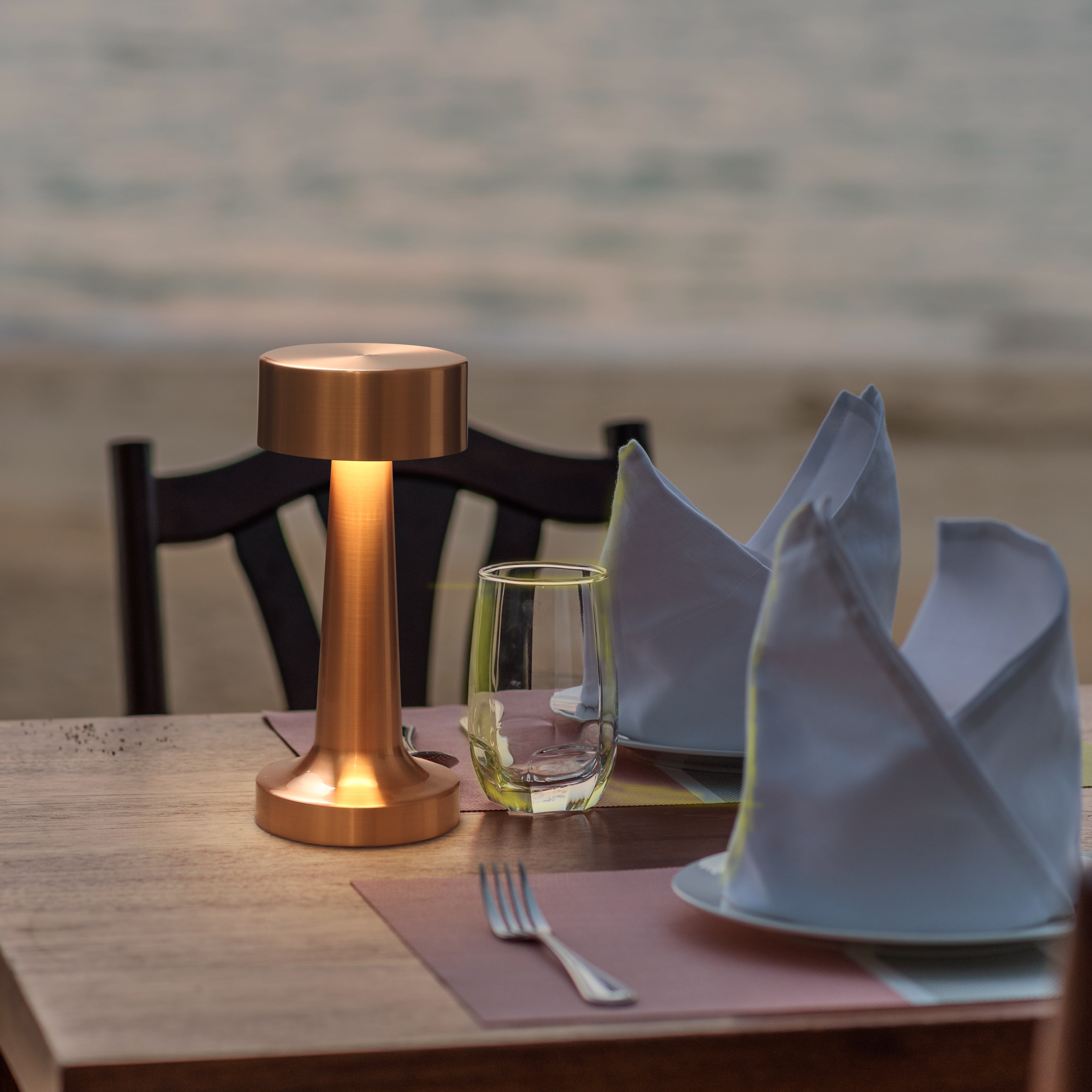 Lumaver | Elegante LED drahtlose Tischlampe - Kupferfinish