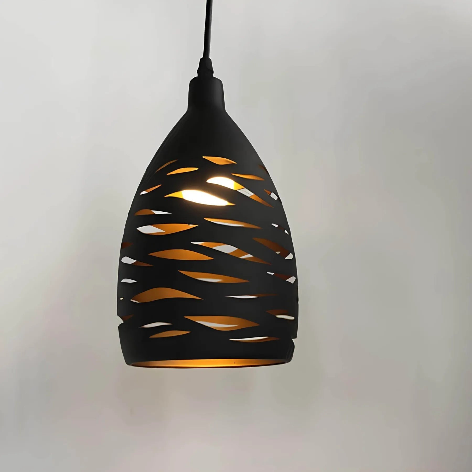 StålLume Industrielle Deckenlampe – Rauer Eleganz für moderne Einrichtung
