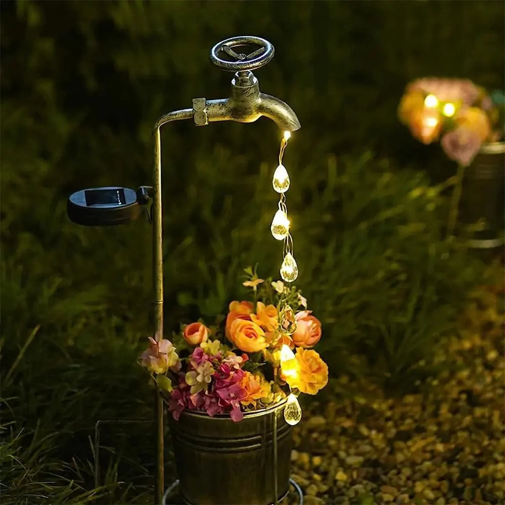 GlowDrop - Solarbetriebene Wassertröpfchenlampe