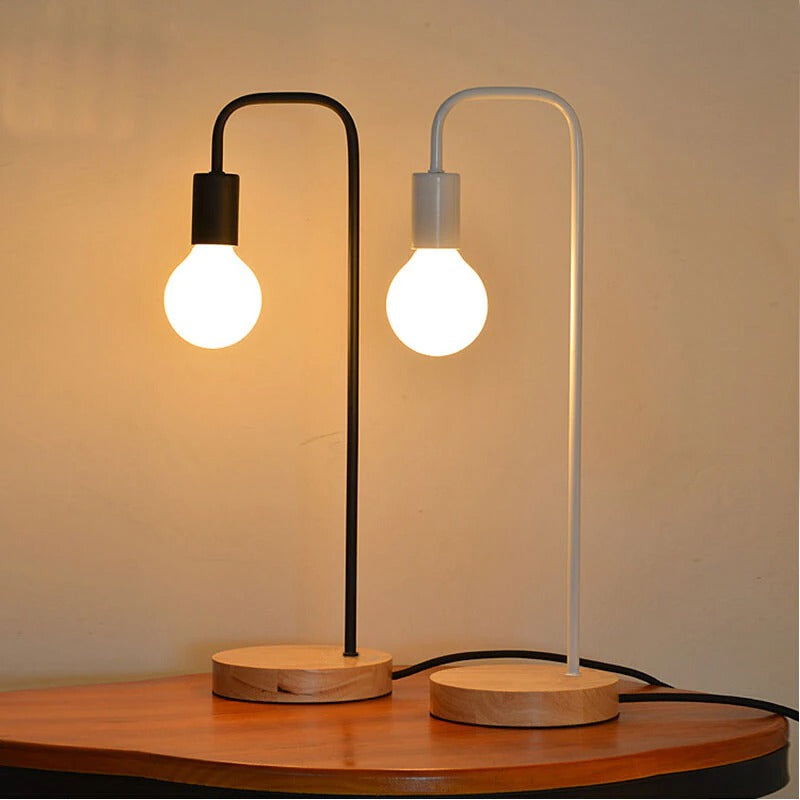 UrbanLume Industrielle Nachtlampe – Elegante Metall Tischlampe