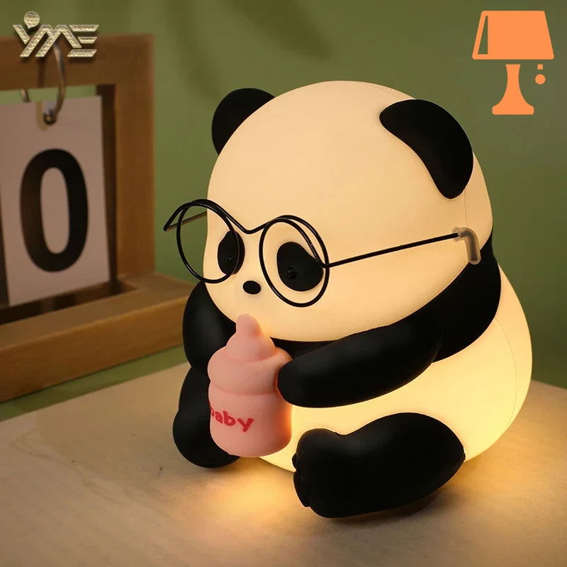PandaGlow - Wiederaufladbare farbwechselnde Panda-Nachtlampe
