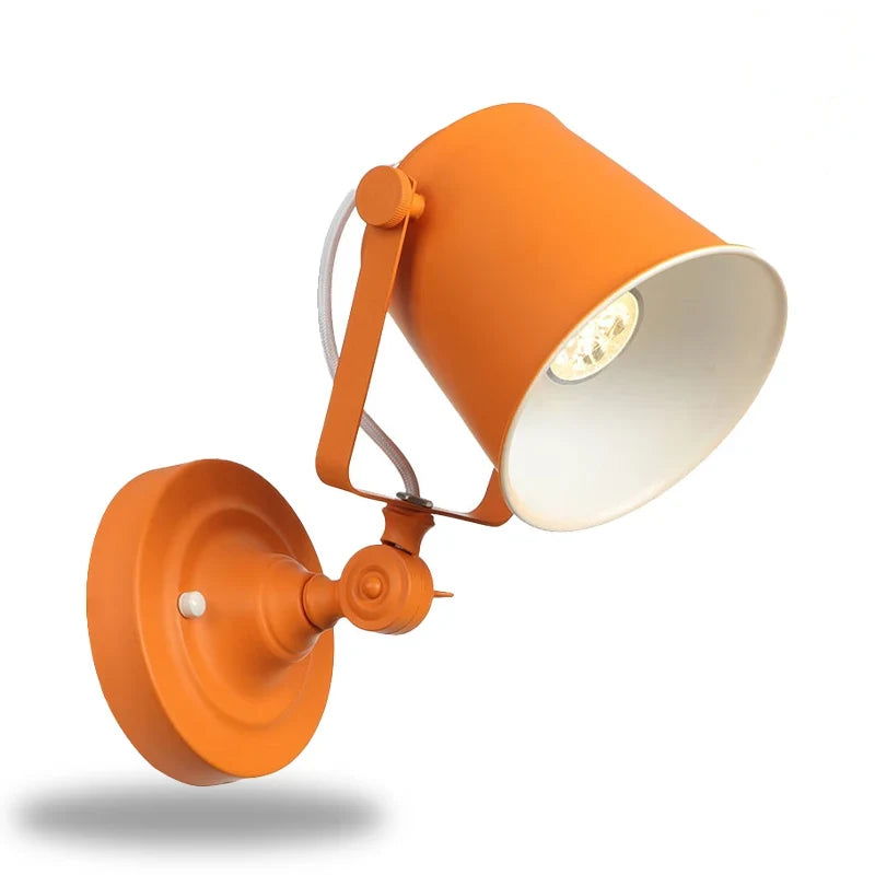 RetroLume Vintage Wandleuchte – Klassisches Design mit einstellbarem Licht