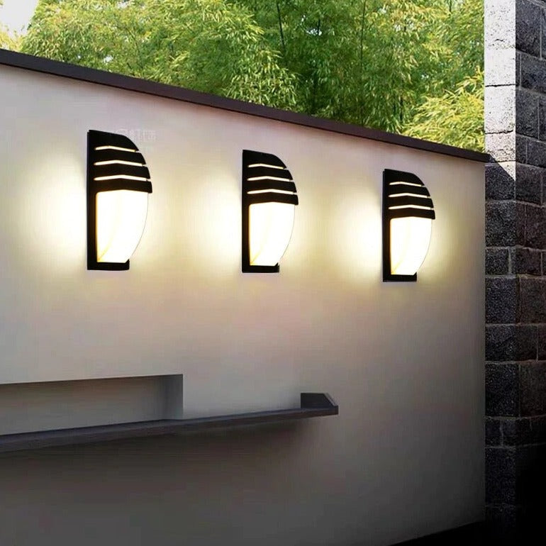 LumeArc Moderne Außenwandleuchte – Zeitloses Design mit Eleganter Bogenform