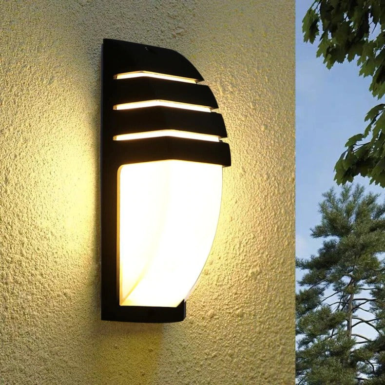 LumeArc Moderne Außenwandleuchte – Zeitloses Design mit Eleganter Bogenform
