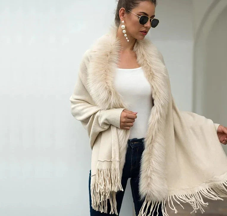 Nikoline - weiche Fleece-Poncho mit vollem Ärmel