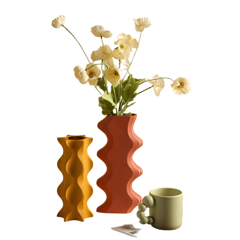 Minimalistische Harmony-Vase – Elegantes Keramikdesign für elegante Blumenarrangements