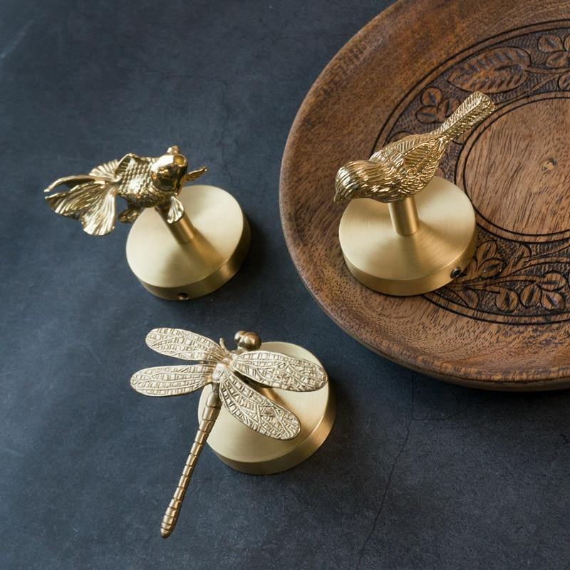WildCharm - Dekoratives Krogestativ mit Tiermotiv