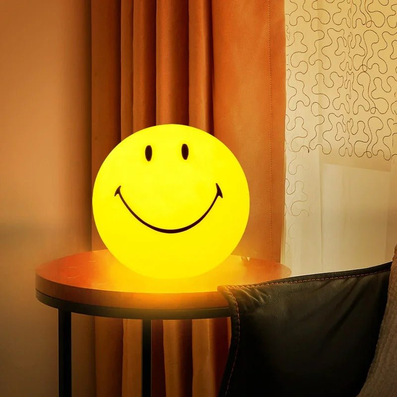 GlowNight Wiederaufladbare LED Nachtlampe mit Touch und Fernbedienung
