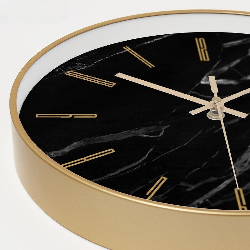 Zeitlose Eleganz – Schwarze Marmor Wanduhr