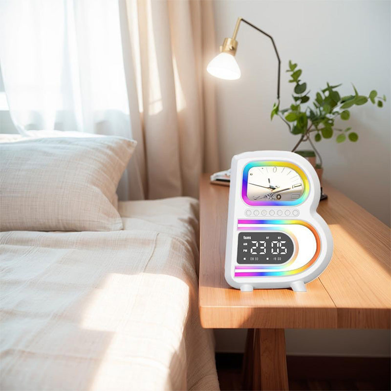 BrightB - LED-Buchstabenlampe B mit Uhr und Regal