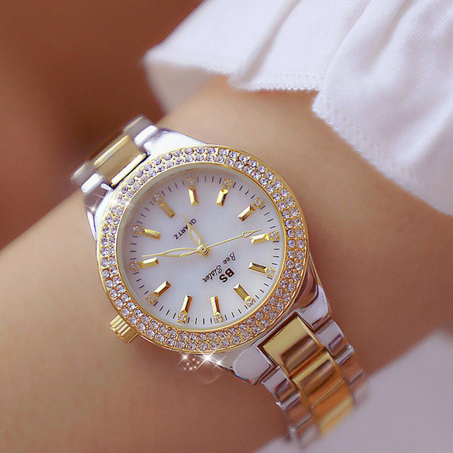 Anne – Elegante Damenarmbanduhr mit Kristallverzierung