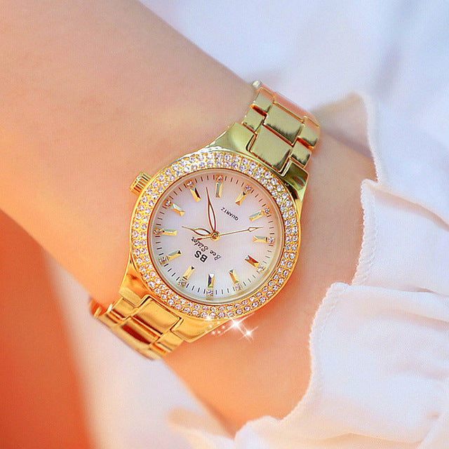 Anne – Elegante Damenarmbanduhr mit Kristallverzierung