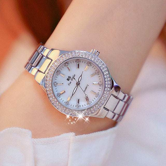 Anne – Elegante Damenarmbanduhr mit Kristallverzierung