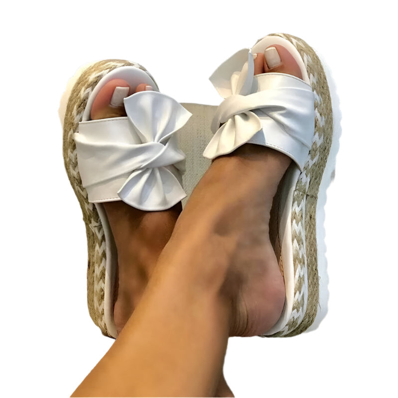 Samantha - Lässige Keilsandalen mit Schleifen